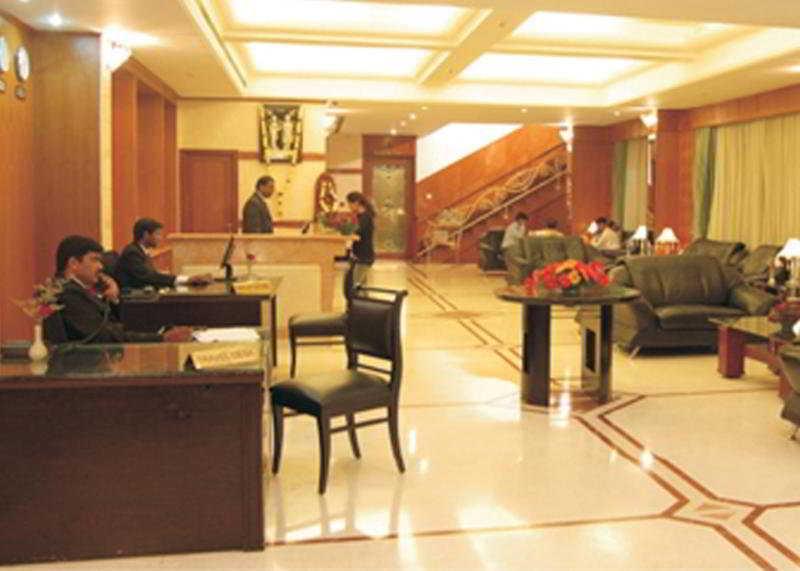 J P Cordial Hotel Bangalore Bagian luar foto
