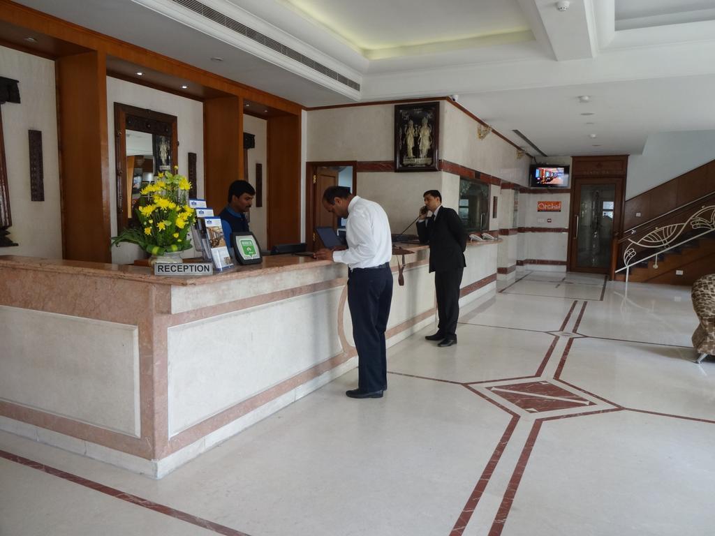 J P Cordial Hotel Bangalore Bagian luar foto