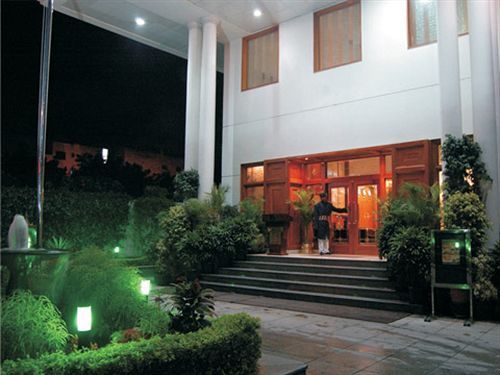 J P Cordial Hotel Bangalore Bagian luar foto